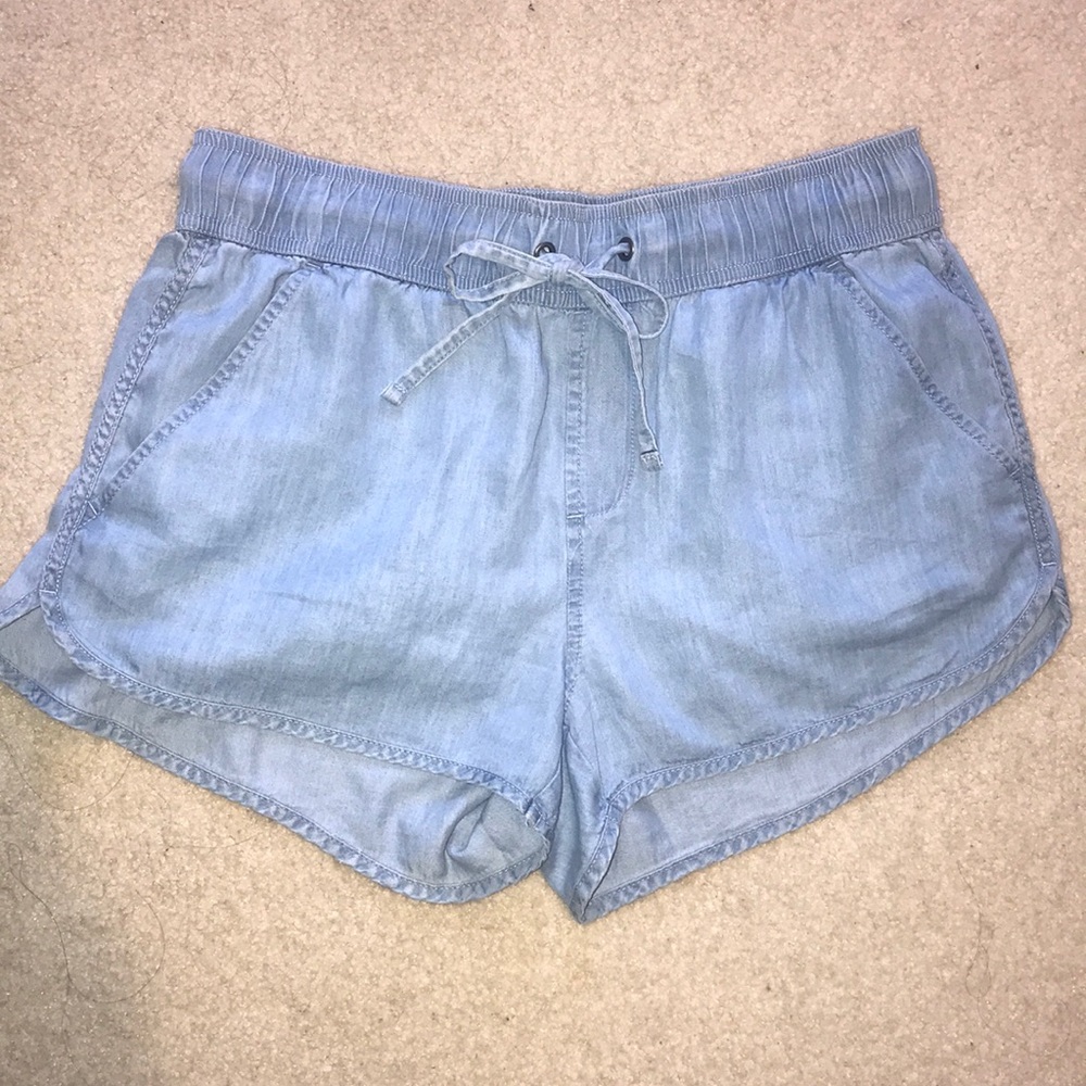 DENIM SHORTS!’